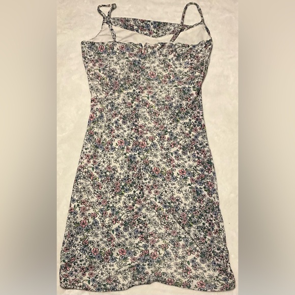 BCBGeneration Tulip-Hem Bodycon Slip Dress Size 8 Floral Geranium GU07D21-GER - Picture 4 of 5
